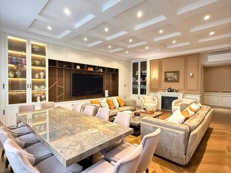 7 otaqlı yeni tikili - 28 May m. - 285 m²