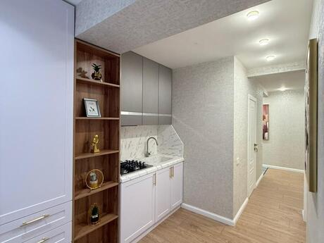 2 otaqlı köhnə tikili - Elmlər Akademiyası m. - 55 m²