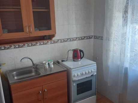 1 otaqlı köhnə tikili - Elmlər Akademiyası m. - 32 m²
