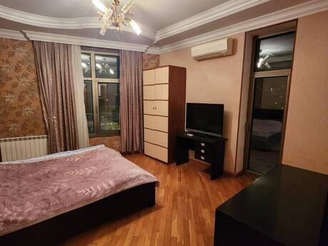 4 otaqlı yeni tikili - Nizami m. - 215 m²