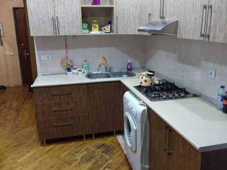 3 otaqlı köhnə tikili - Dərnəgül m. - 56 m²