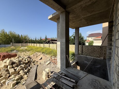 6 otaqlı həyət evi/bağ evi - Novxanı q. - 500 m²