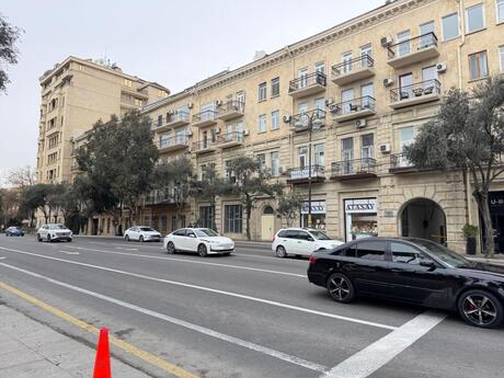 3 otaqlı köhnə tikili - Sahil m. - 150 m²