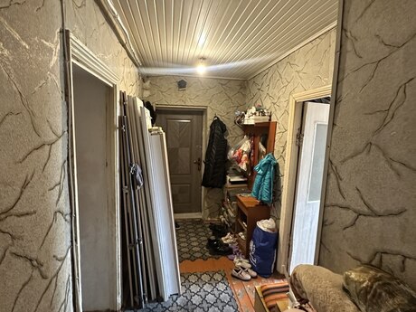 4 otaqlı köhnə tikili - Lökbatan q. - 84 m²