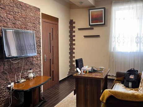 3 otaqlı yeni tikili - 8 Noyabr m. - 50 m²