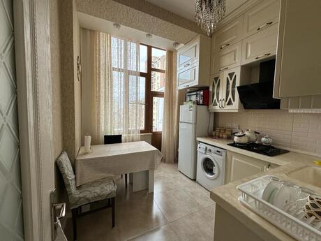 2-room apartment, 88 m², Nizami: 274 000 ₼ 5