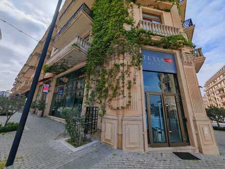 Obyekt - Ağ şəhər q. - 185 m²