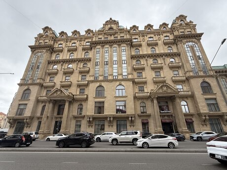 4 otaqlı yeni tikili - 8 Noyabr m. - 188 m²