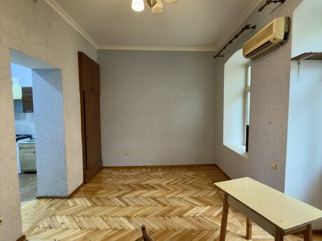 1 otaqlı köhnə tikili - Sahil m. - 35 m²