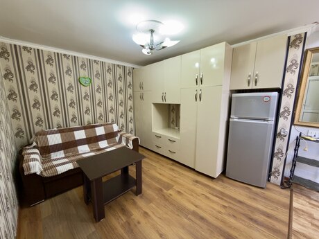 1 otaqlı köhnə tikili - Nizami m. - 14 m²