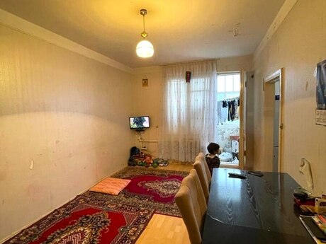 2 otaqlı köhnə tikili - Azadlıq Prospekti m. - 50 m²