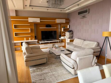 4 otaqlı yeni tikili - Sahil m. - 180 m²