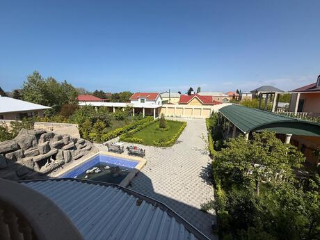 8 otaqlı həyət evi/bağ evi - Novxanı q. - 1100 m²