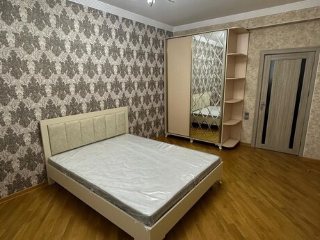 3 otaqlı yeni tikili - Bakıxanov q. - 100 m²