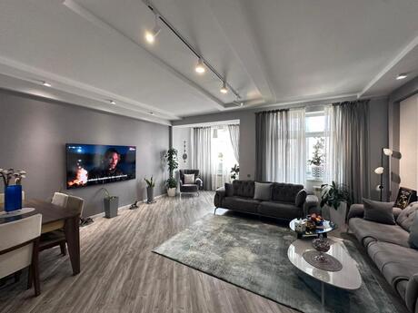 2 otaqlı yeni tikili - İnşaatçılar m. - 80 m²