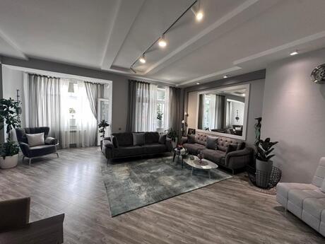 2 otaqlı yeni tikili - İnşaatçılar m. - 80 m²