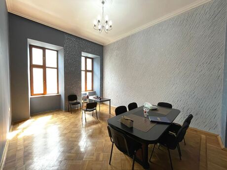 4 otaqlı köhnə tikili - Sahil m. - 200 m²