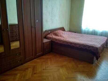 3 otaqlı köhnə tikili - Gəncə - 70 m²