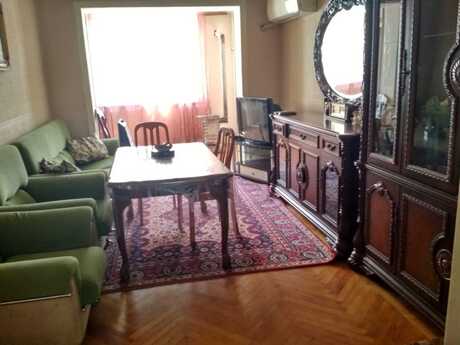 3 otaqlı köhnə tikili - Gəncə - 70 m²