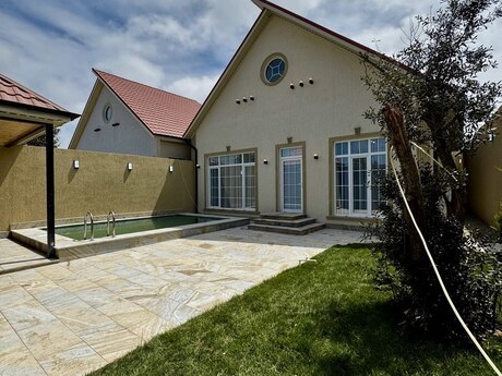 4 otaqlı həyət evi/bağ evi - Şüvəlan q. - 130 m²