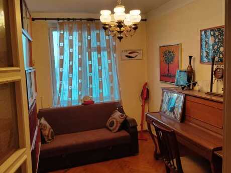 3 otaqlı köhnə tikili - Nizami m. - 90 m²