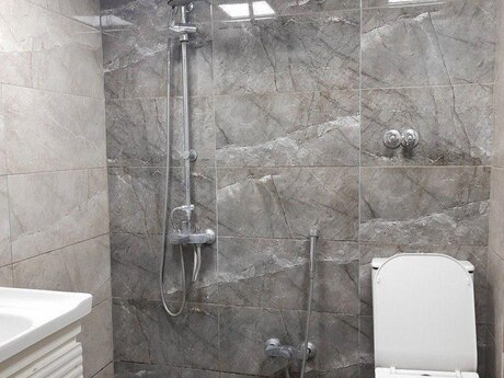 3 otaqlı köhnə tikili - Elmlər Akademiyası m. - 63 m²