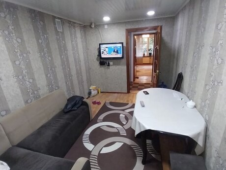 3 otaqlı köhnə tikili - İnşaatçılar m. - 72 m²