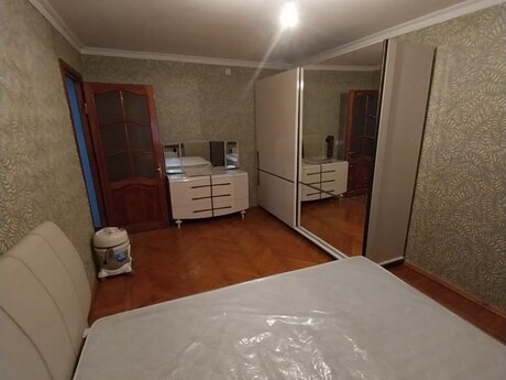 3 otaqlı köhnə tikili - İnşaatçılar m. - 72 m²