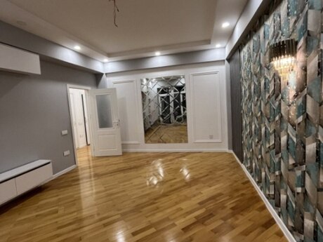3-комн. новостройка - м. Насими - 115 м²