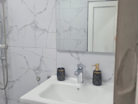 2 otaqlı köhnə tikili - Memar Əcəmi m. - 33 m²
