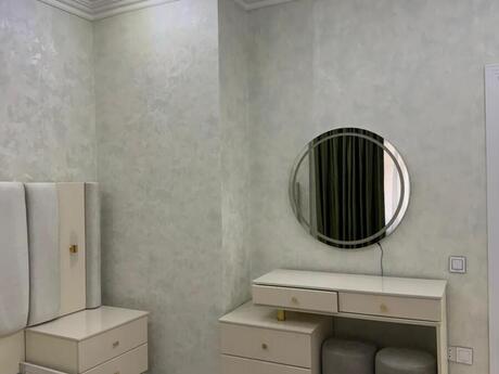 2 otaqlı yeni tikili - İnşaatçılar m. - 74 m²