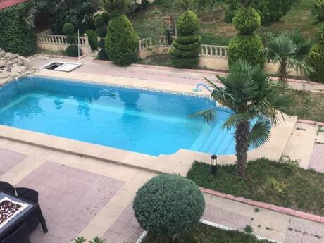 7 otaqlı həyət evi/bağ evi - Mərdəkan q. - 360 m²