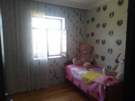 4 otaqlı həyət evi/bağ evi - Bakıxanov q. - 110 m²