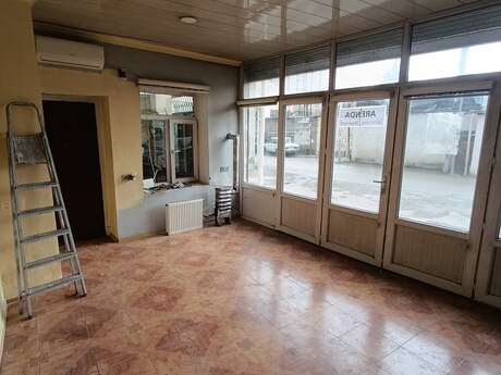 Obyekt - 8 Noyabr m. - 30 m²