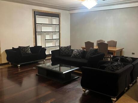 3 otaqlı köhnə tikili - İçəri Şəhər m. - 155 m²