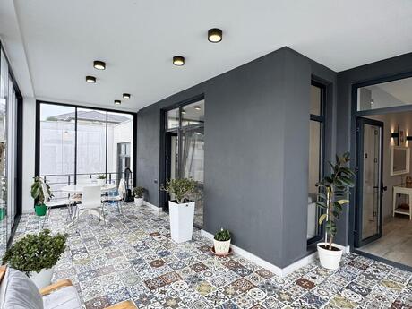 4 otaqlı həyət evi/bağ evi - Mərdəkan q. - 250 m²