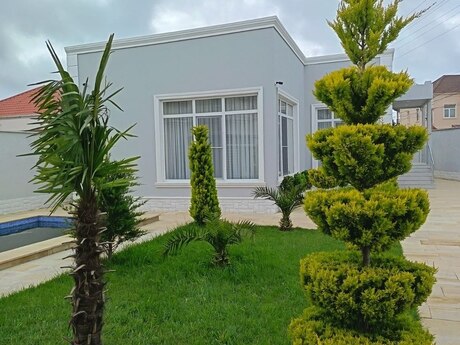 4 otaqlı həyət evi/bağ evi - Şüvəlan q. - 200 m²