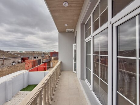 5 otaqlı həyət evi/bağ evi - Binə q. - 160 m²