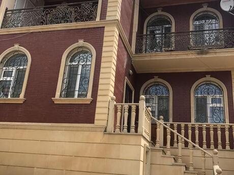 4 otaqlı həyət evi/bağ evi - Köhnə Günəşli q. - 160 m²