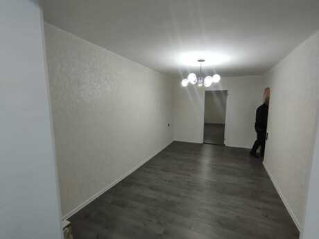 3 otaqlı köhnə tikili - Elmlər Akademiyası m. - 50 m²