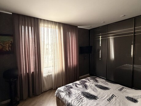2 otaqlı köhnə tikili - Şah İsmayıl Xətai m. - 69 m²