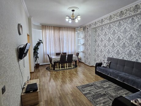 2-комн. новостройка - м. Иншаатчылар - 63 м²