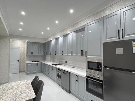3 otaqlı yeni tikili - Nəsimi r. - 115 m²