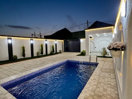 4 otaqlı həyət evi/bağ evi - Şüvəlan q. - 130 m²
