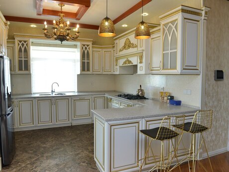 6 otaqlı həyət evi/bağ evi - Şüvəlan q. - 350 m²