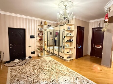 3 otaqlı yeni tikili - 8-ci mikrorayon q. - 150 m²