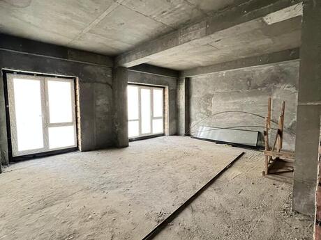4 otaqlı yeni tikili - Ağ şəhər q. - 163 m²