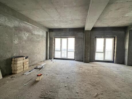 4 otaqlı yeni tikili - Ağ şəhər q. - 163 m²