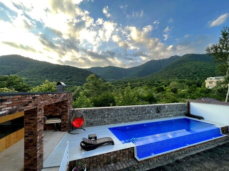 4 otaqlı həyət evi/bağ evi - Qəbələ - 250 m²