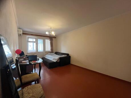 2 otaqlı köhnə tikili - Nizami r. - 90 m²